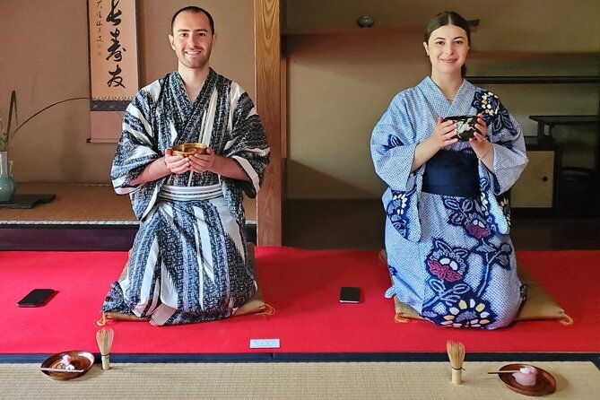 stunning-private-tea-ceremony-camellia-garden-teahouse