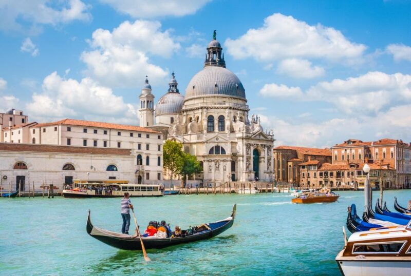 stunning-venice-walking-tour-for-couples-2