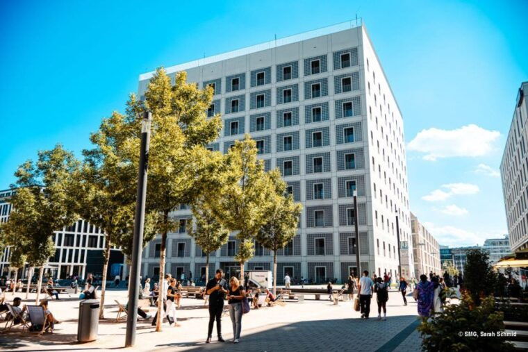 stuttgart-city-library-an-architectural-tour