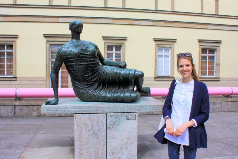 stuttgart-entertaining-guided-tour-to-old-town-highlights