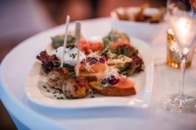 Stuttgart: Valentine's Day Candlelight Dinner - Why This Dinner Is Worth Considering