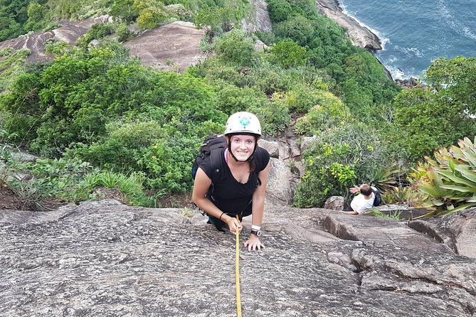 sugarloaf-mountain-hiking-tour-rio-de-janeiro-by-rio-eco-trip