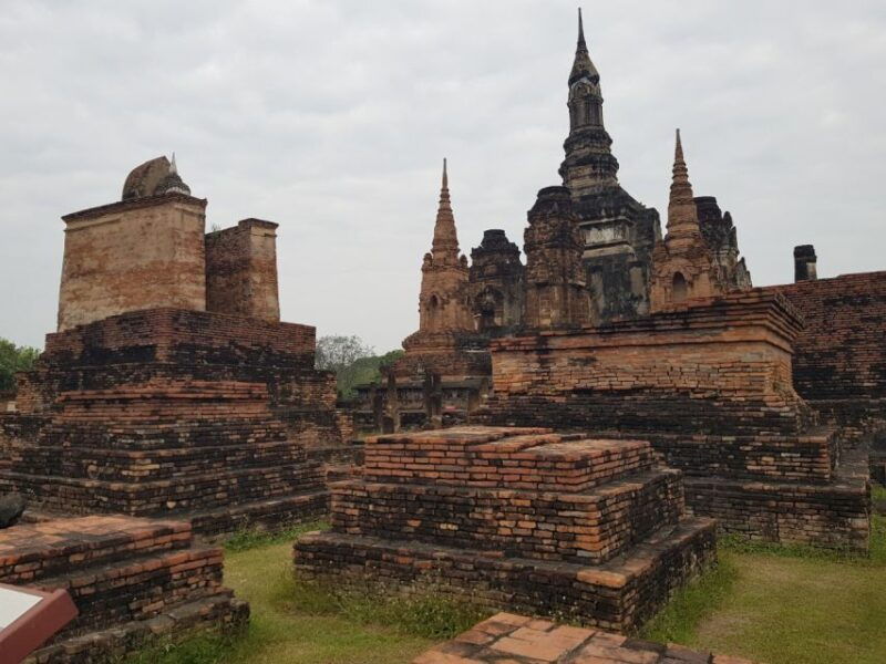sukhothai-full-day-historical-park-cycling-tour-with-lunch