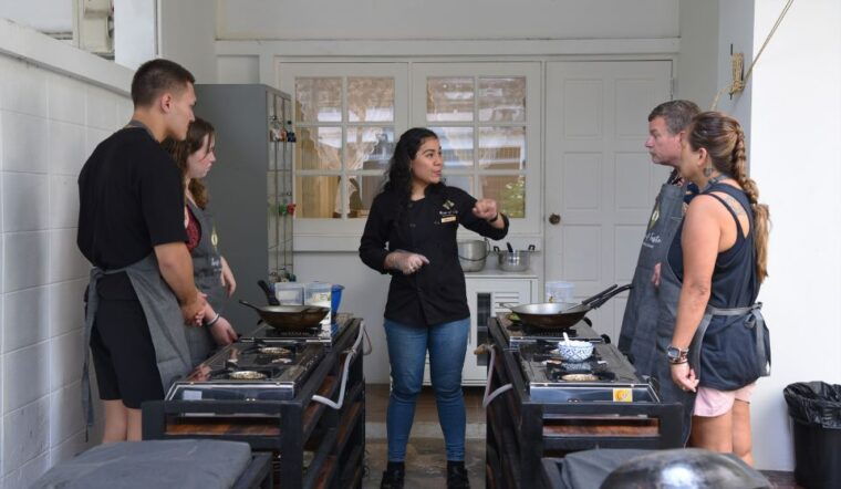 sukhumvit-hands-on-thai-cooking-class-market-tour-in-bkk