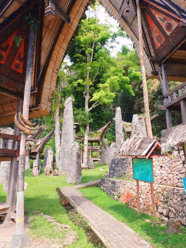 sulawesi-toraja-cultural-tour