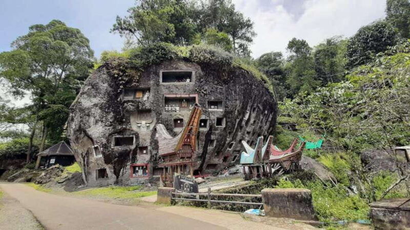 sulawesi-toraja-cultural-tour