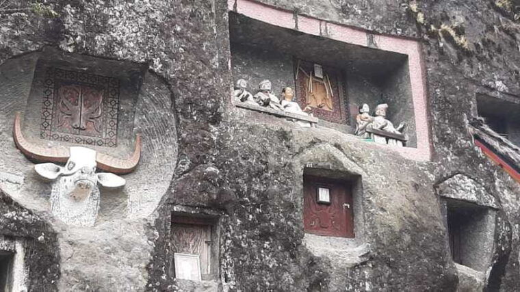 sulawesi-toraja-cultural-tour
