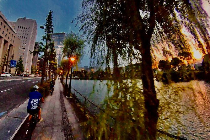 summer-only-twilight-e-assist-bike-tour-in-tokyo