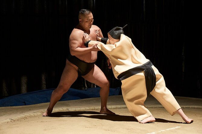 sumo-show-experience-in-osaka-namba-the-sumo-hall-hirakuza-osaka