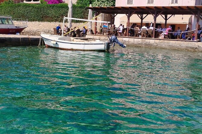 sun-and-sea-on-elaphiti-islands-tour