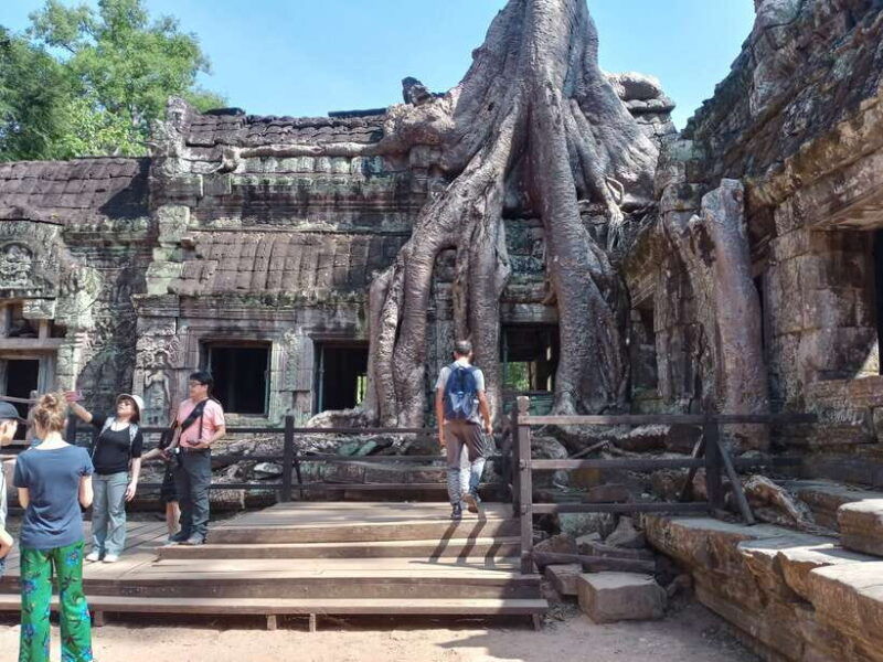 sun-rise-small-group-day-tour-to-temples-of-angkor