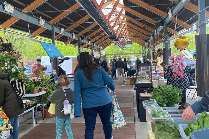 sunday-brunch-at-findlay-market-tour-with-riverside-food-tours
