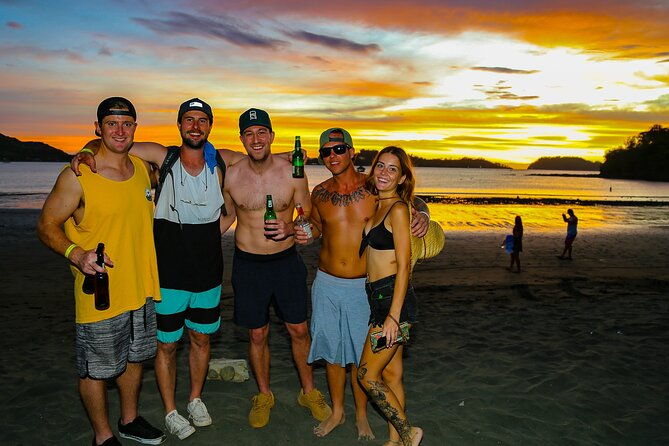 sunday-funday-tamarindo-party-bus-beach-and-pool-crawl