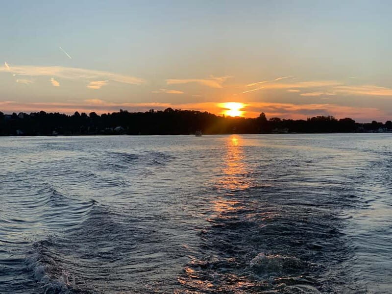 Sundowner, 2-hour sunset boat tour with skipper. - An In-Depth Look at the 2-Hour Sunset Boat Tour