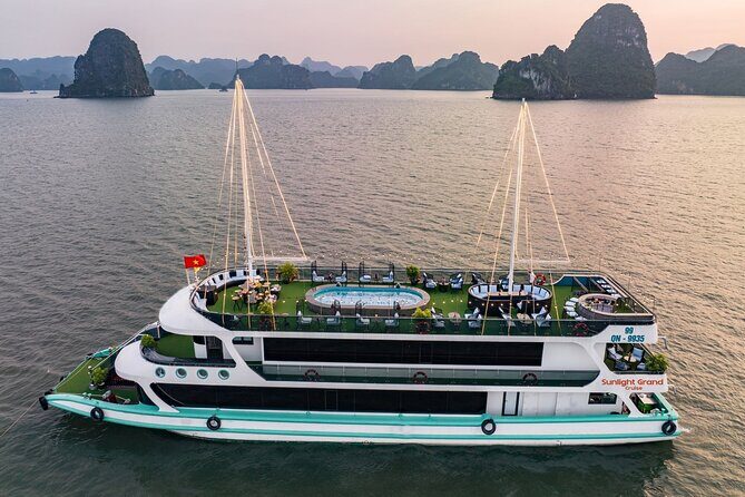 Sunlight Grand/Crystal 5 Star Cruise Explore Halong Bay One Day - Key Points