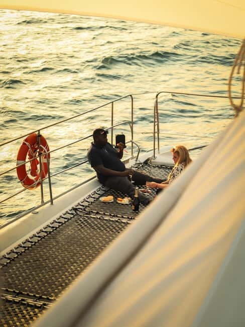 Sunny Beach: Sunset Catamaran Cruise with Dinner & Prosecco - Why This Tour Works