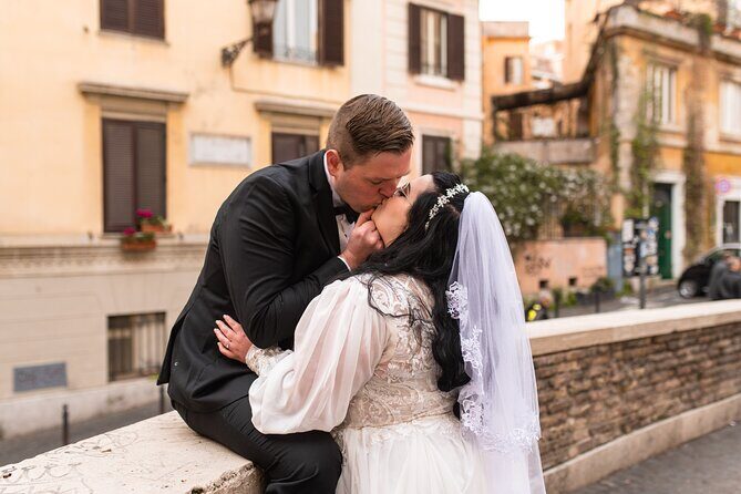 Sunny Photoshoot with a Local in the Heart of Rome - An In-Depth Look at the Experience