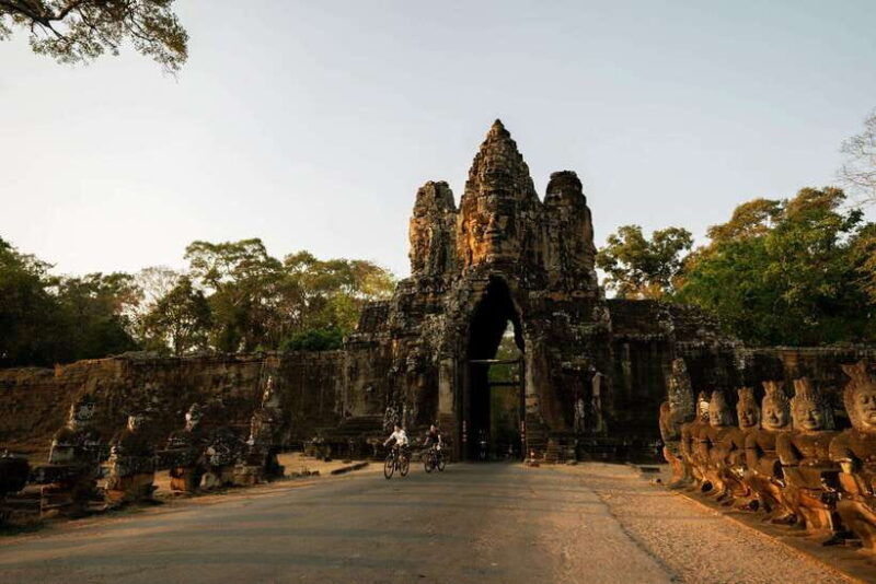 sunrise-at-angkor-wat-and-full-day-with-fascinating-temples