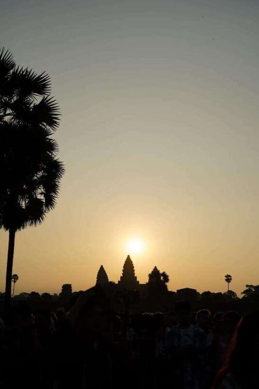 sunrise-at-angkor-wat-temple-3-hour-private-tour