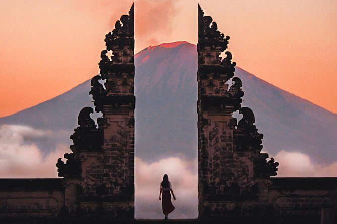Sunrise At Heaven's Gate Lempuyang Luhur Bali - Key Points