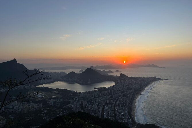 sunrise-at-morro-2-brothers-vidigal-rio-de-janeiro