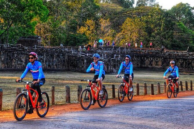 Sunrise Bike Tour At Siem Reap Angkor Wat - Key Points