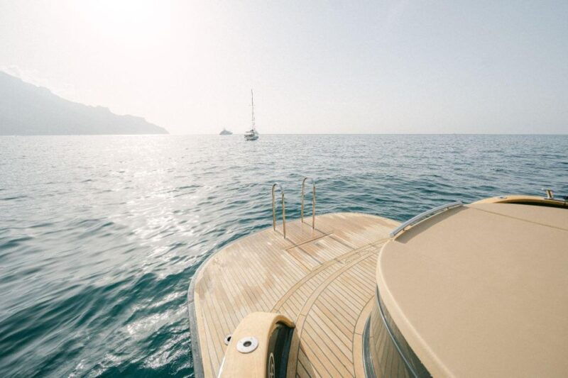 sunrise-by-boat-enchantment-on-the-horizon