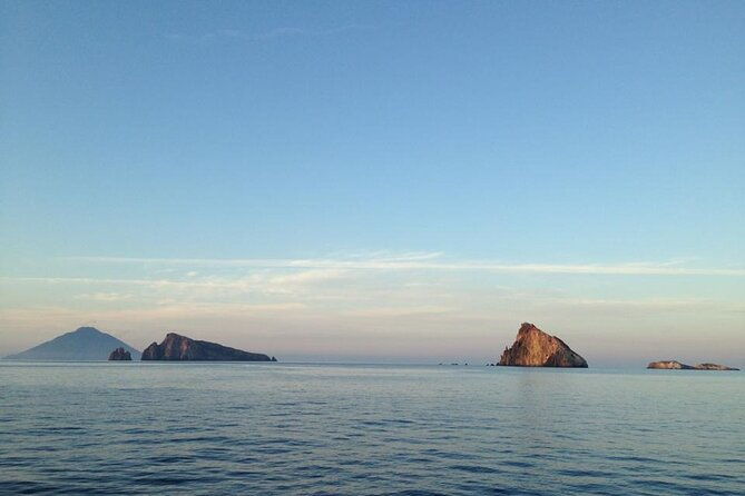sunrise-by-boat-in-lipari