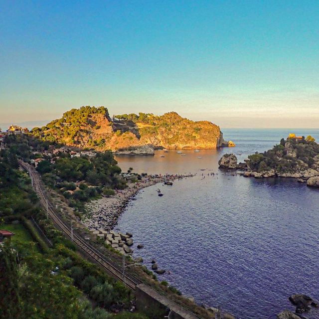 sunrise-coastline-boat-tour-dolphin-watching