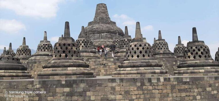 sunrise-from-setumbu-hill-borobudur-prambanan-temple