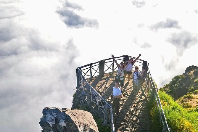 sunrise-guided-hike-pr1-pico-do-areeiro-pico-ruivo-small-group