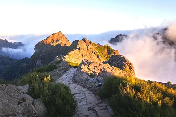 sunrise-guided-hike-pr1-pico-do-areeiro-pico-ruivo-small-group