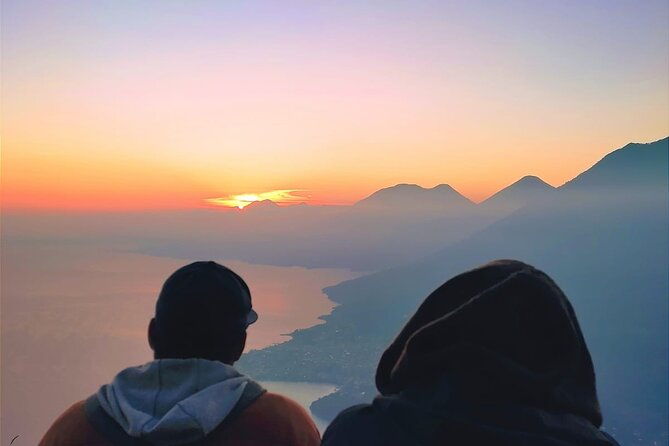 sunrise-hike-tour-on-indians-nose-mountain