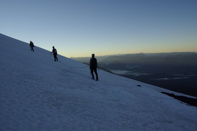 sunrise-hike-up-to-the-glacier-of-osorno-volcano