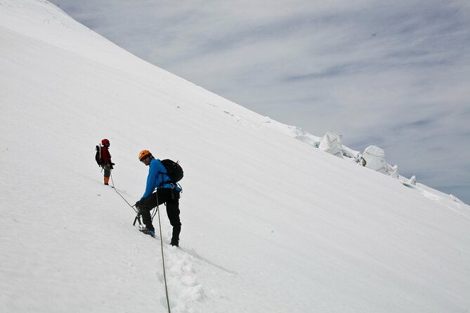 sunrise-hike-up-to-the-glacier-of-osorno-volcano