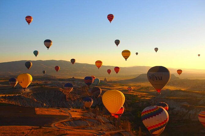 sunrise-hot-air-balloon-flight-in-cappadocia-fairy-chimneys