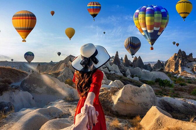 sunrise-hot-air-balloon-flight-in-cappadocia-fairy-chimneys