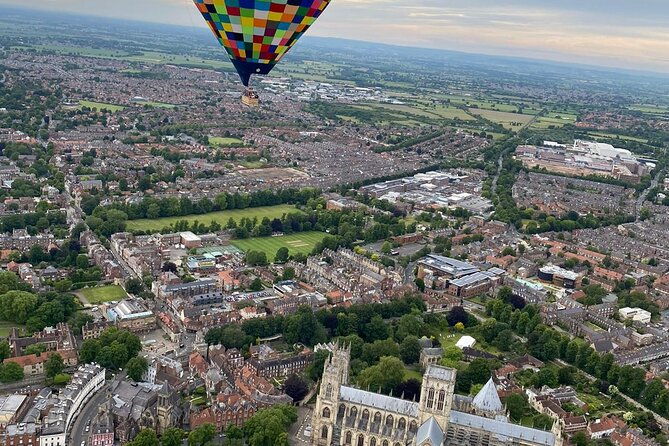 sunrise-hot-air-balloon-flight-over-york