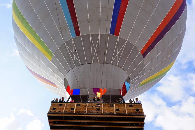 sunrise-hot-air-balloon-ride-in-phoenix-with-breakfast