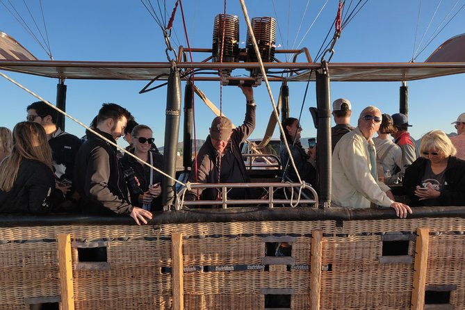 sunrise-hot-air-balloon-ride-in-phoenix-with-breakfast