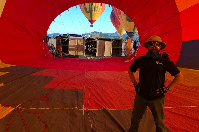 sunrise-hot-air-balloon-ride-in-phoenix-with-breakfast