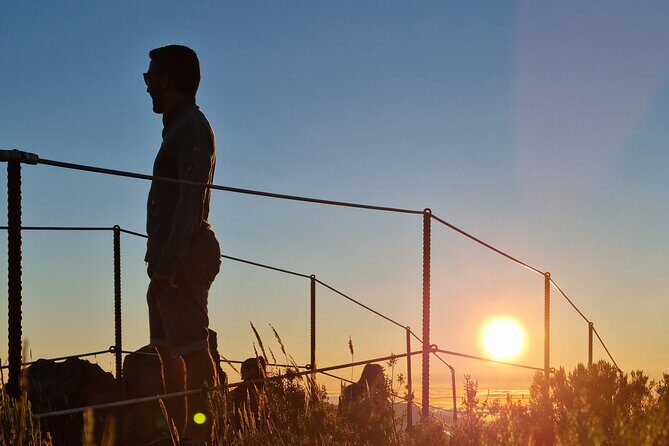 Sunrise in Areeiro Peak - The Experience From the Reviewers Perspective