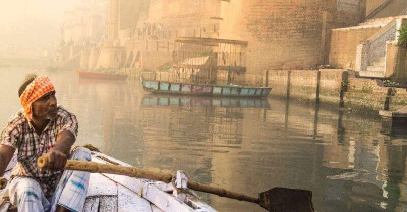 Sunrise in Banaras with Boat Ride & Ganga Aarti - Arrival and Starting Point