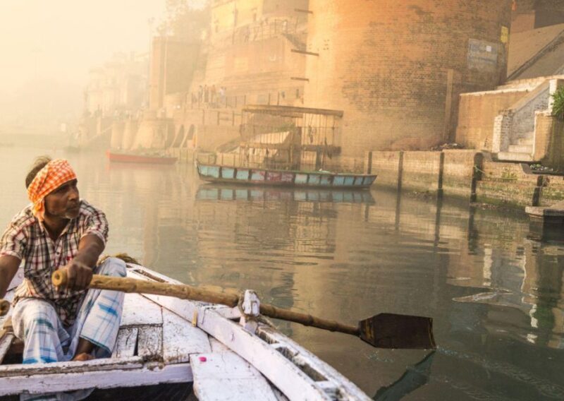 Sunrise in Banaras with Boat Ride & Ganga Aarti - The Ganga Aarti: A Mystical Ritual