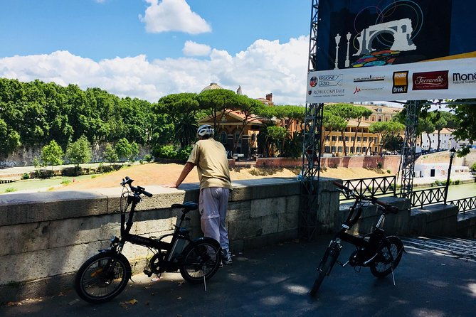 sunrise-in-rome-small-group-e-bike-tour-with-italian-breakfast