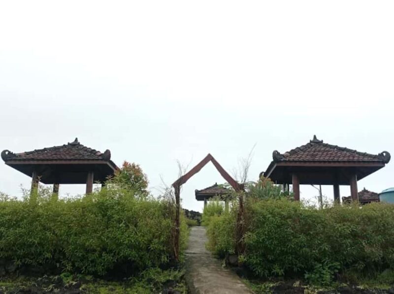 Sunrise mount Ireng, Jomblang Cave & Timang Beach 4x4WD Tour - Key Points