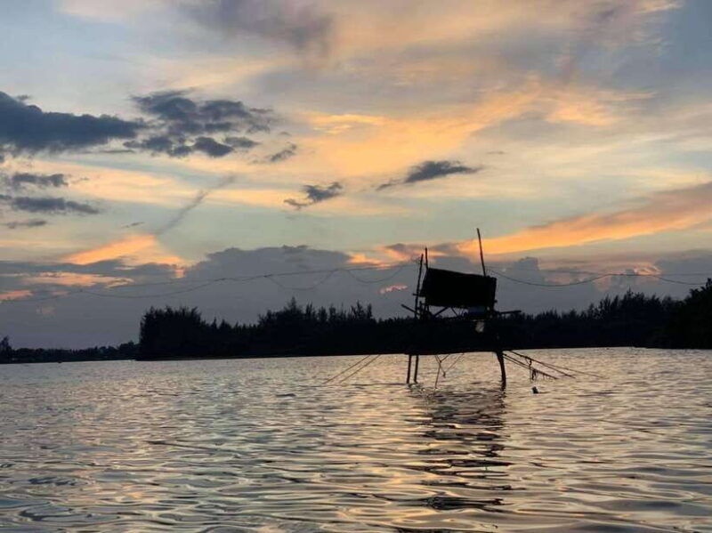 sunrise-on-the-hoai-river-tour-in-hoi-an