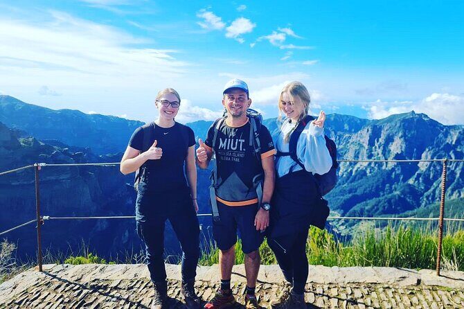 Sunrise Pico do Areeiro to Stairway to Heaven (Private) - FAQs