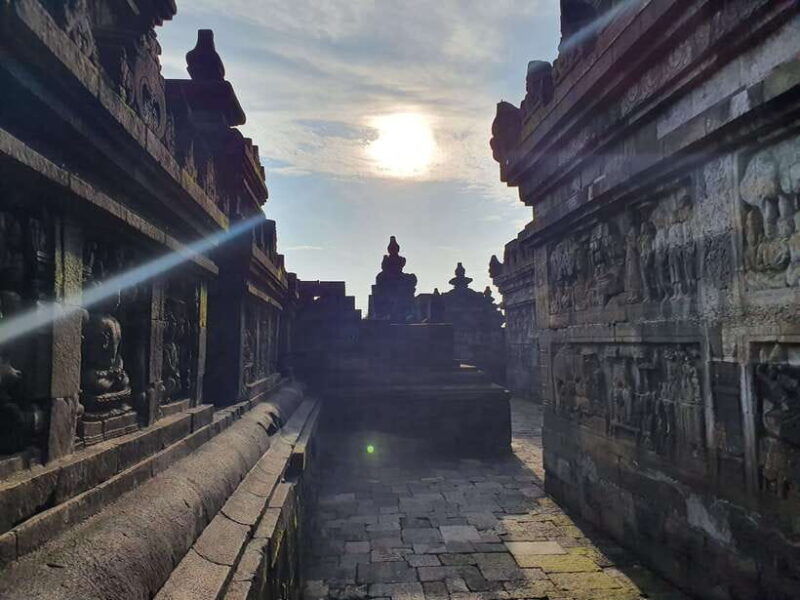 sunrise-point-borobudur-real-tours-no-hidden-cost