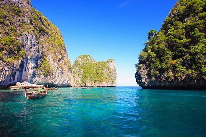Sunrise Premium Tour to Phi Phi Island by Speed Boat - The Experience of the Day